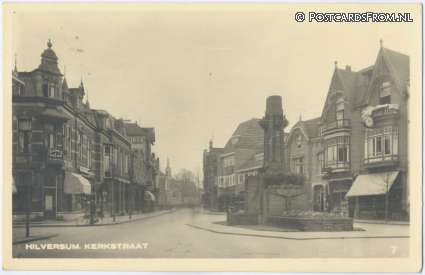 Hilversum, Kerkstraat ansichtkaart: Hilversum, Kerkstraat