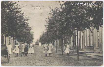 ansichtkaart: Sommelsdijk, Voorstraat