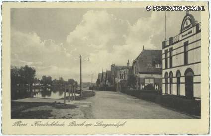 ansichtkaart: Broek op Langedijk, Prins Hendrikkade. Zuurkoolfabriek