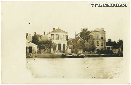 Koog aan de Zaan, ? Achterzijde huis D.A. Crok ? ansichtkaart: Koog aan de Zaan, ? Achterzijde huis D.A. Crok ?