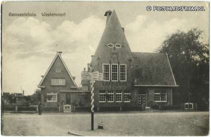 ansichtkaart: Westervoort, Gemeentehuis