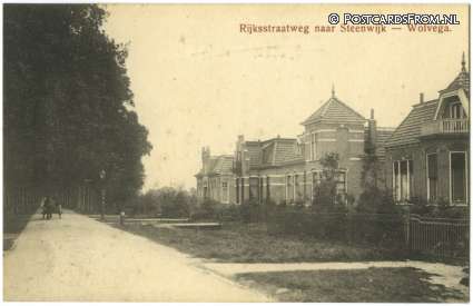 Wolvega, Rijksstraatweg naar Steenwijk ansichtkaart: Wolvega, Rijksstraatweg naar Steenwijk
