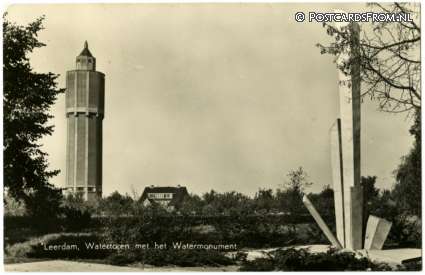 Leerdam, Watertoren met het Watermonument ansichtkaart: Leerdam, Watertoren met het Watermonument