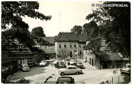 ansichtkaart: Nuth, Bonds Hotel 'De Dael', Ao. 1697. F.H.J. Maes. Restaurant