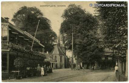 ansichtkaart: Doorn, Dorpsplein