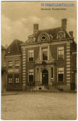 ansichtkaart: Doetinchem, Stadhuis
