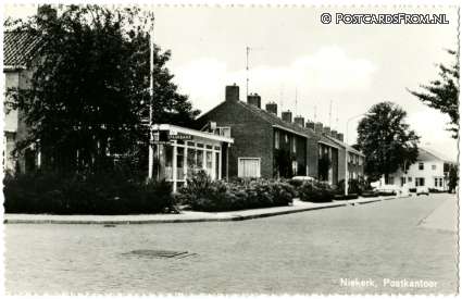 ansichtkaart: Niekerk Grootegast, Postkantoor