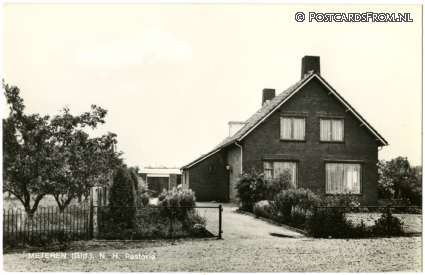 Meteren, N.H. Pastorie ansichtkaart: Meteren, N.H. Pastorie