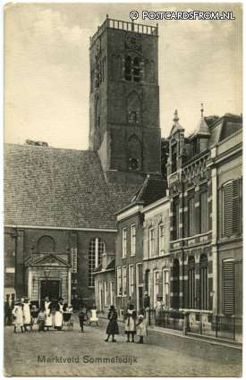 ansichtkaart: Sommelsdijk, Marktveld