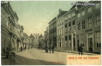 ansichtkaart: Bergen op Zoom, Lieve Vrouwenstraat