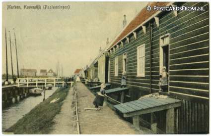 ansichtkaart: Marken, Havendijk. Paalwoningen