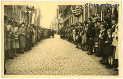ansichtkaart: Utrecht, ? 20-4-1948 Mrs. Roosevelt?