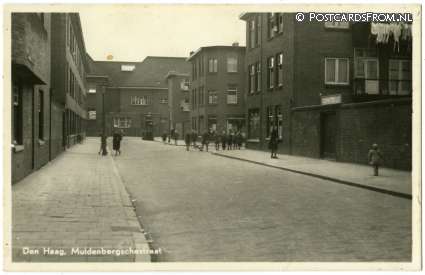ansichtkaart: 's-Gravenhage, Muidenbergschestraat