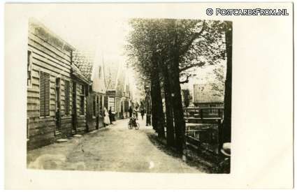 Koog aan de Zaan, ? Ten zuiden Stationstraat? ansichtkaart: Koog aan de Zaan, ? Ten zuiden Stationstraat?