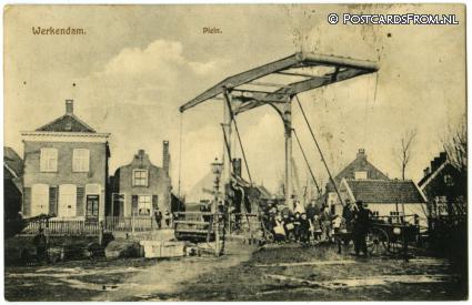 ansichtkaart: Werkendam, Plein. Brug