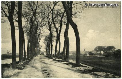 Oude-Tonge, Aankomst in het dorp ansichtkaart: Oude-Tonge, Aankomst in het dorp