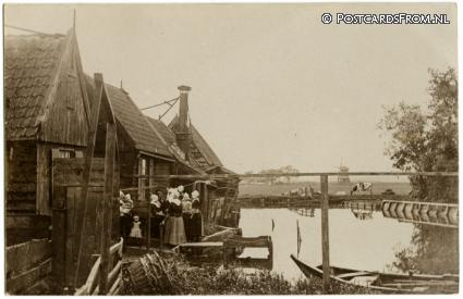 Volendam, Kerkebreek achter de Vincentiuskerk ansichtkaart: Volendam, Kerkebreek achter de Vincentiuskerk