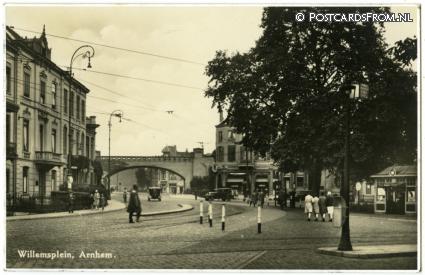 ansichtkaart: Arnhem, Willemsplein