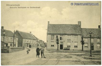 ansichtkaart: Hilvarenbeek, Gedeelte Marktplein en Gelderstraat