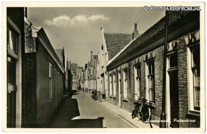 ansichtkaart: Goedereede, Pieterstraat