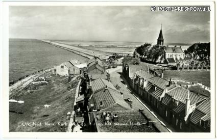 ansichtkaart: Urk, Ned. Herv. Kerk met gezicht op het nieuwe land