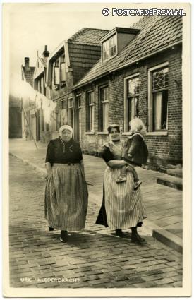 ansichtkaart: Urk, Klederdracht