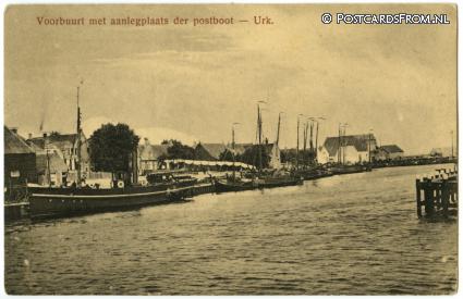 Urk, Voorbuurt met aanlegplaats de postboot ansichtkaart: Urk, Voorbuurt met aanlegplaats de postboot