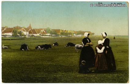 ansichtkaart: Urk, In de weide