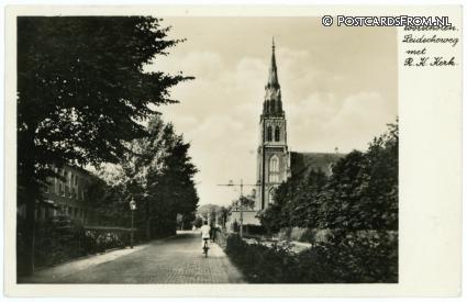 ansichtkaart: Voorschoten, Leidschenweg met R.K. Kerk
