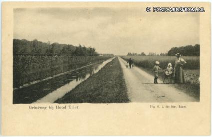 Soestdijk, ? Grintweg bij Hotel Trier ansichtkaart: Soestdijk, ? Grintweg bij Hotel Trier