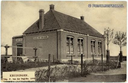 Kruiningen, School met den Bijbel ansichtkaart: Kruiningen, School met den Bijbel