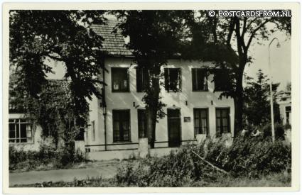 ansichtkaart: Terschelling Midsland, In de Witte Handt