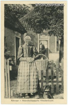 ansichtkaart: Alkmaar, Noordhollandsche Kleederdracht