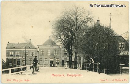 Meerkerk, Dorpsplein ansichtkaart: Meerkerk, Dorpsplein