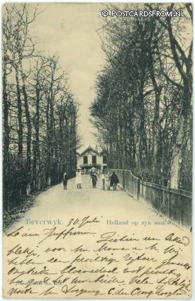 ansichtkaart: Beverwijk, Holland op zyn smalst
