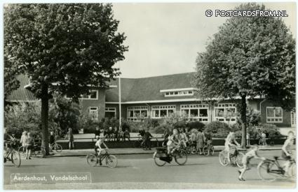 ansichtkaart: Aerdenhout, Vondelschool