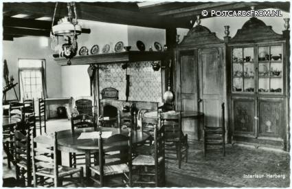 ansichtkaart: Lievelde, Museum 'Erve Kots' en Herberg. Interieur Herberg