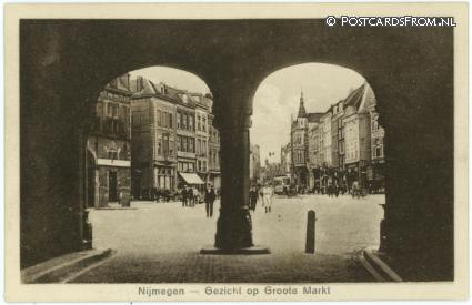 ansichtkaart: Nijmegen, Gezicht op Groote Markt