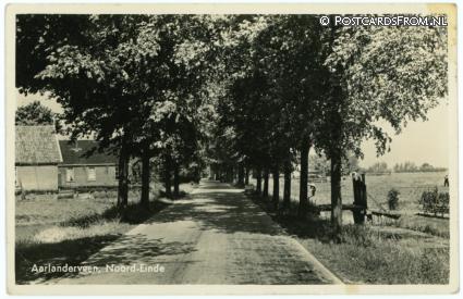 ansichtkaart: Aarlanderveen, Noord-Einde
