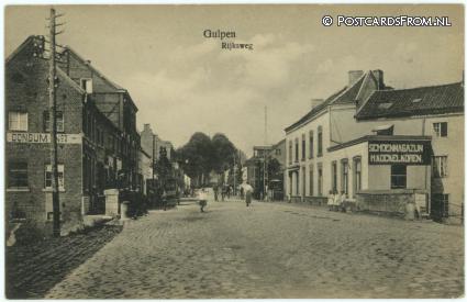Gulpen, Rijksweg. Schoenmagazijn H. Kockelkoren ansichtkaart: Gulpen, Rijksweg. Schoenmagazijn H. Kockelkoren
