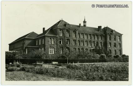 Uden, Noviciaart en Retraitehuis Missiezusters. Klooster H. Geest ansichtkaart: Uden, Noviciaart en Retraitehuis Missiezusters. Klooster H. Geest