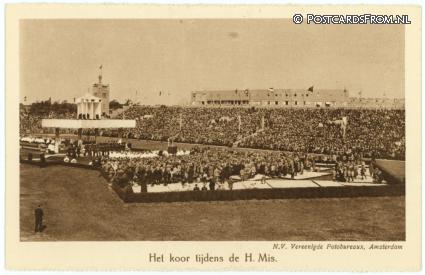 ansichtkaart: Amsterdam, Euch. Congres 1924. Het koor tijdens de H. Mis