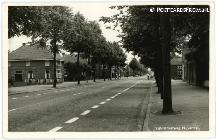 ansichtkaart: Nijverdal, Rijksstraatweg