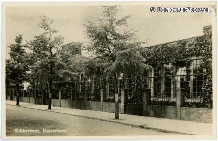 ansichtkaart: Slikkerveer, Nutsschool