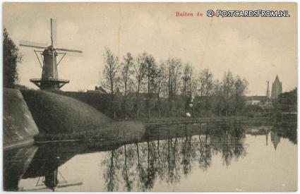 ansichtkaart: Gorinchem, Buiten de Arkelpoort