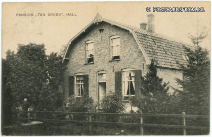 ansichtkaart: Hall, Pension 'Ten Broek'