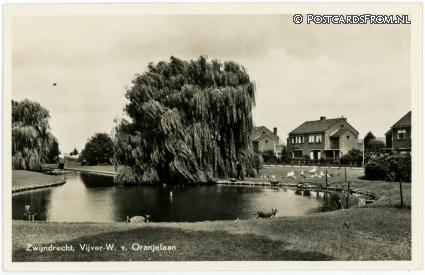 ansichtkaart: Zwijndrecht, Vijver - W. v. Oranjelaan