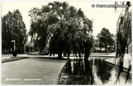 ansichtkaart: Zwijndrecht, Oranjeplantsoen
