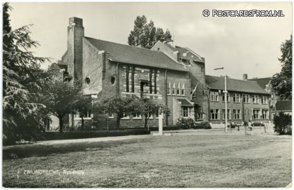 ansichtkaart: Zwijndrecht, Raadhuis