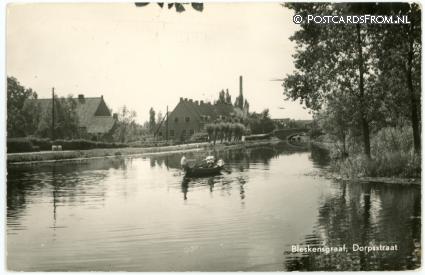 ansichtkaart: Bleskensgraaf, Dorpsstraat